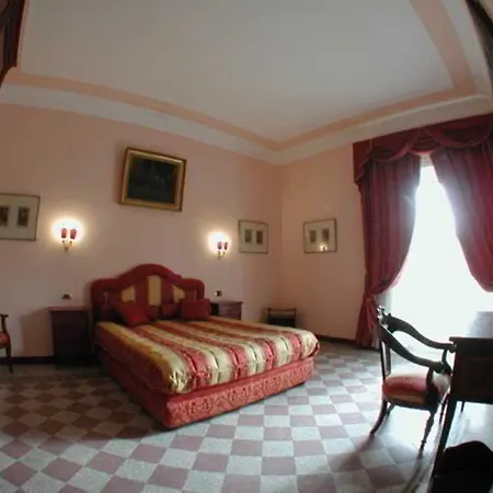 Episcopo Lipinsky Luxury 4*