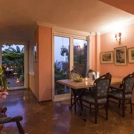 Bed & Breakfast Episcopo Lipinsky Luxury 2*
