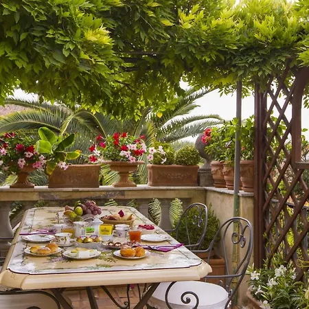 Episcopo Lipinsky Luxury 2*