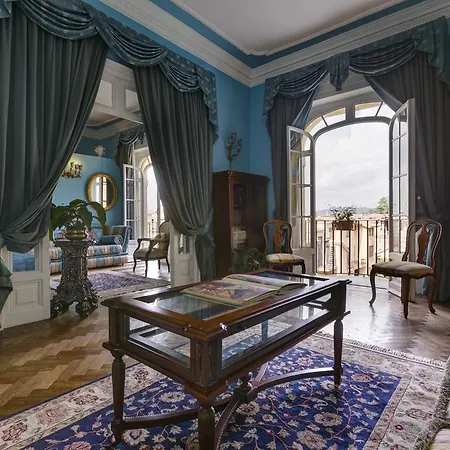 Episcopo Lipinsky Luxury