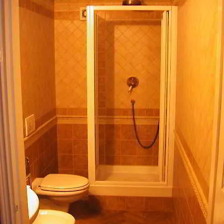 فندق مبيت وإفطار Episcopo Lipinsky Luxury 4*