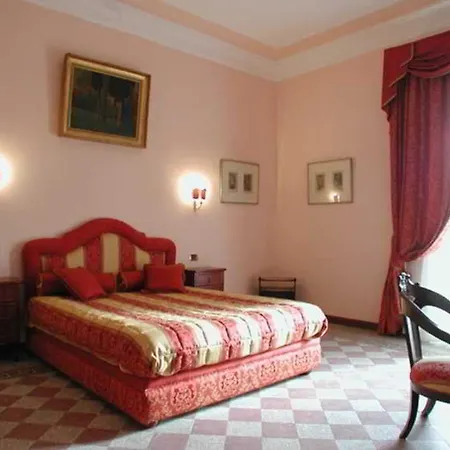 Episcopo Lipinsky Luxury 4*