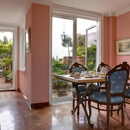 Episcopo Lipinsky Luxury Bed & Breakfast