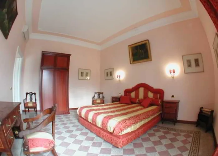 Episcopo Lipinsky Luxury